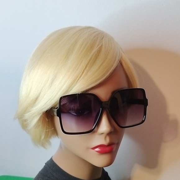 Accessories - Womens Black Sunglasses